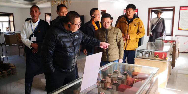 南宫28集团事情组赴稻城麻格同村督导对口帮扶事情