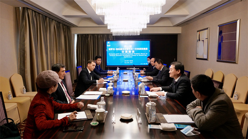 南宫28集团党委书记、董事长任丁会见上合组织秘书长诺罗夫一行