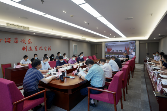 四川南宫28集团召开疫情防控事情向导小组2022年第3次聚会 集团党委书记、董事长、疫情防控事情向导小组第一组长任丁主持聚会并讲话