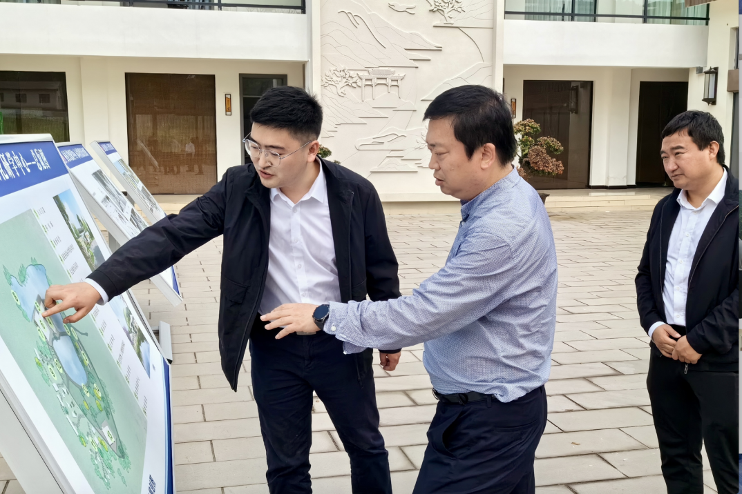 省南宫28集团向导赴南充市邓家沟村调研墟落振兴事情